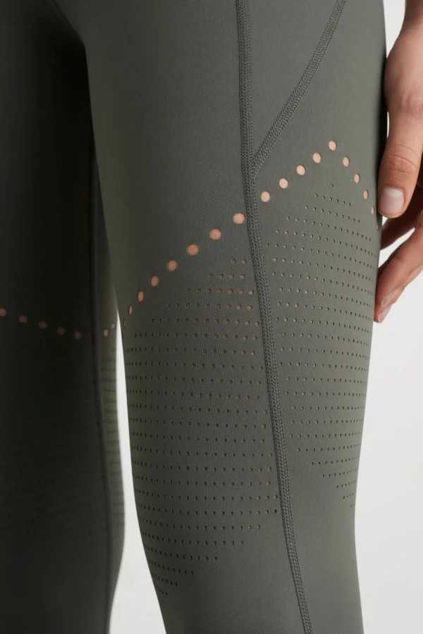 High Rise Perforated 7/8 Legging 227