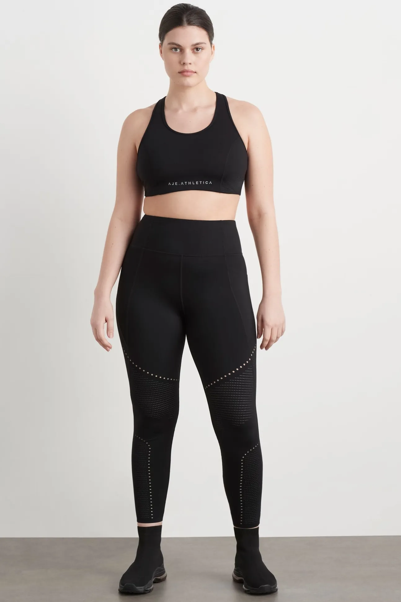 high_rise_perforated__leg_6-1.webp High Rise Perforated 7/8 Legging 227