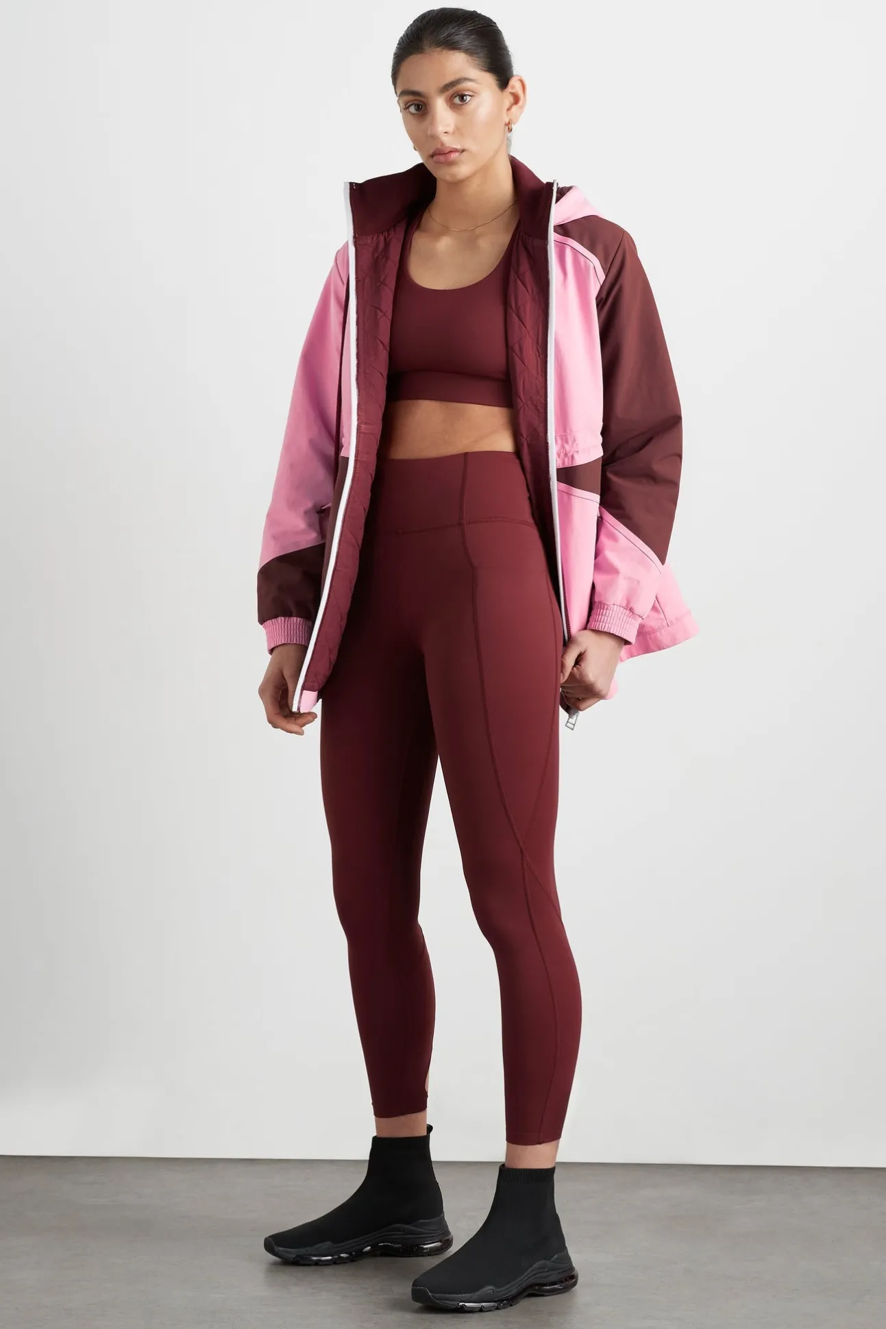 high_rise_twist__legging__5.webp High Rise Twist 7/8 Legging 223