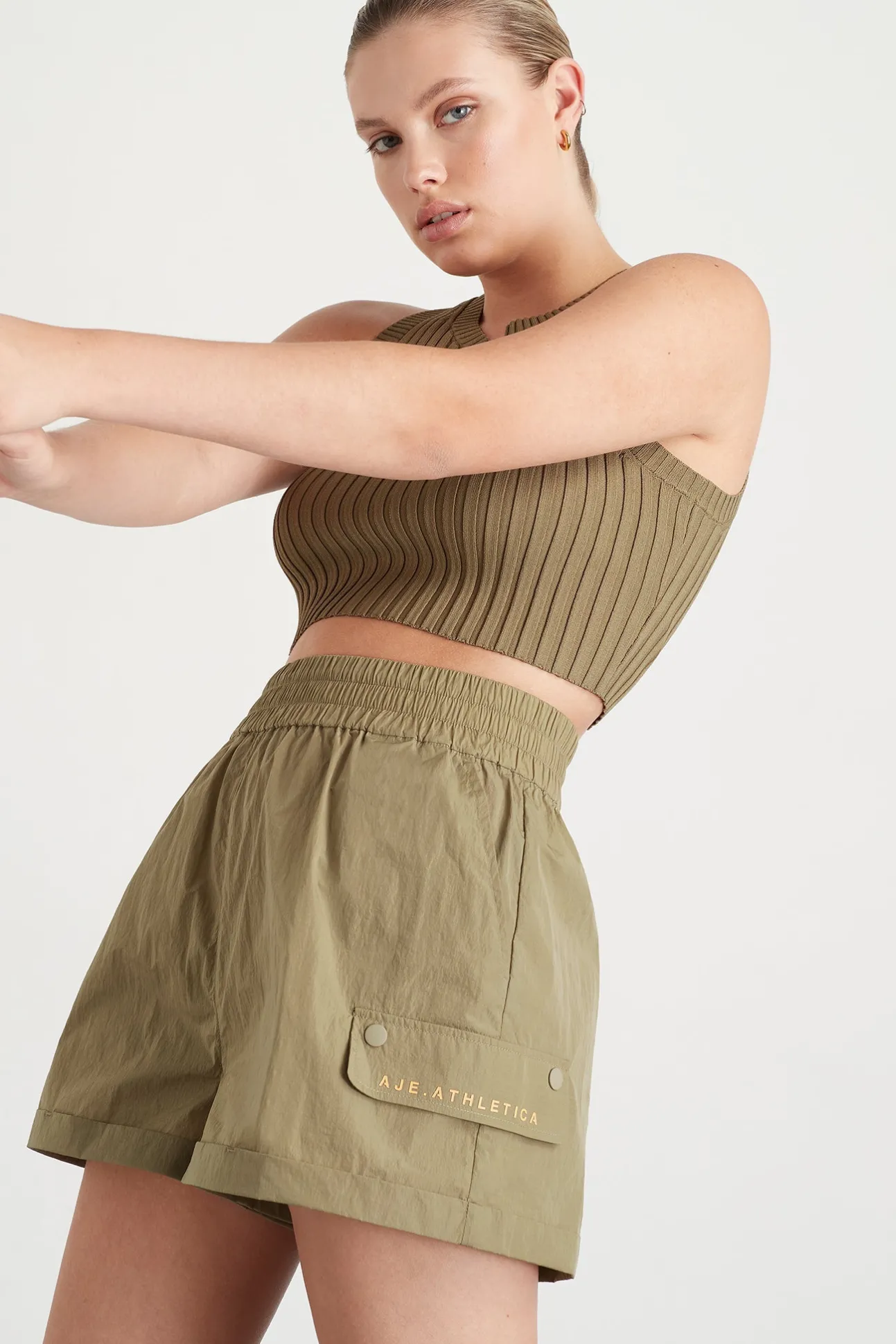 high_waisted_shorts__10-1.webp High Waisted Shorts 608