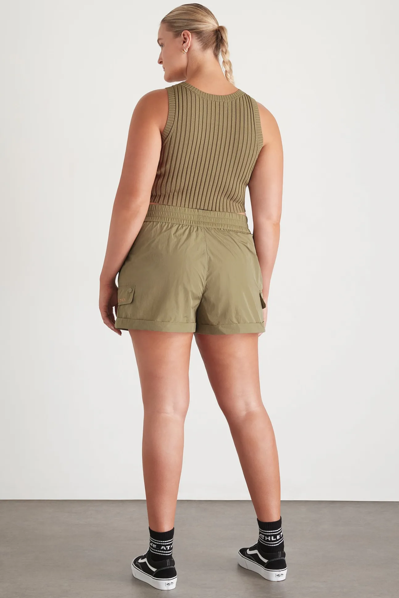 high_waisted_shorts__17-1.webp High Waisted Shorts 608