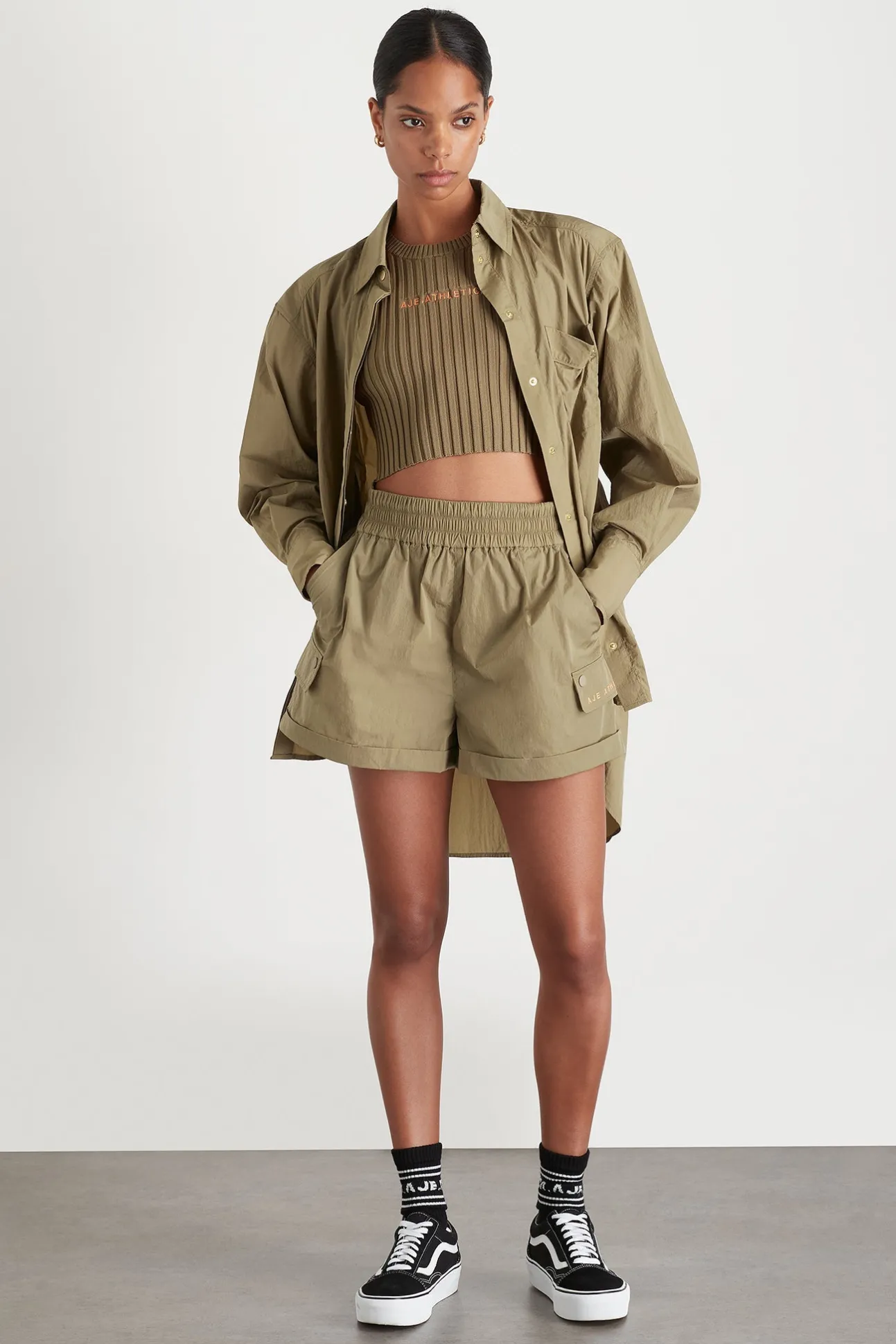 high_waisted_shorts__6-1.webp High Waisted Shorts 608