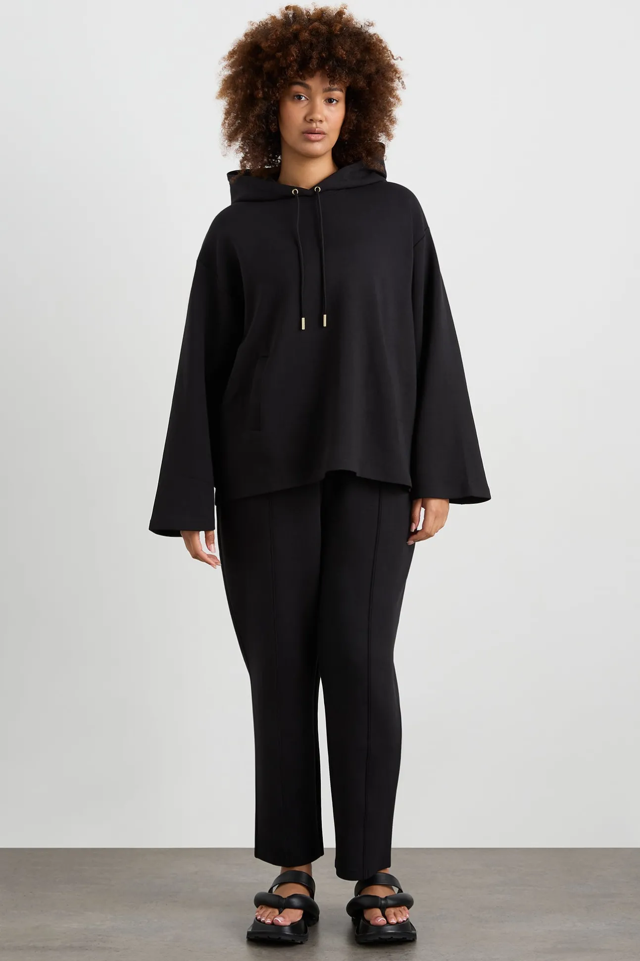 hooded_jumper__10.webp Hooded Jumper 432