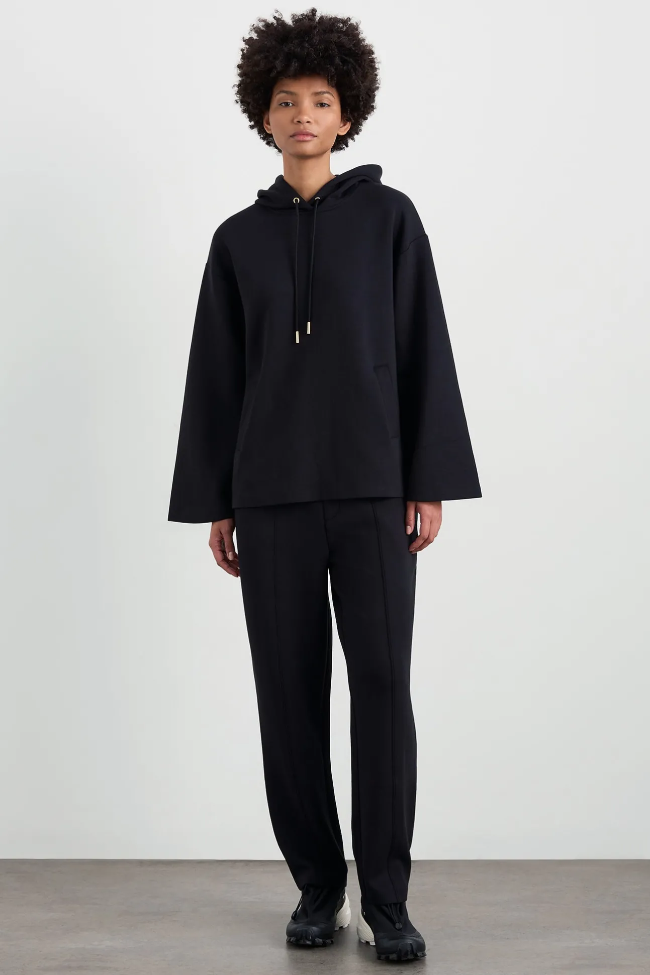 hooded_jumper__2.webp Hooded Jumper 432