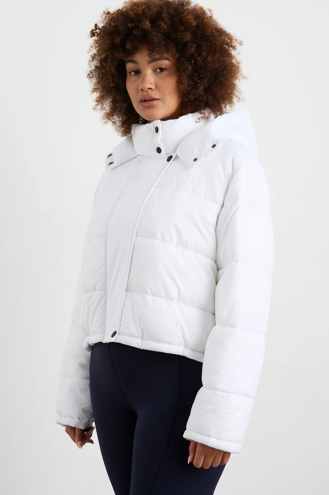 hooded_puffer_jacket__11.webp Hooded Puffer Jacket 711