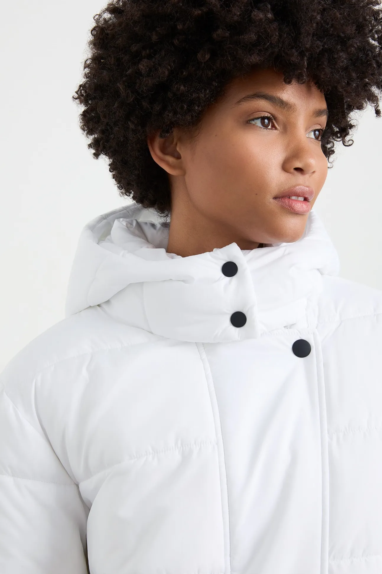 hooded_puffer_jacket__4.webp Hooded Puffer Jacket 711