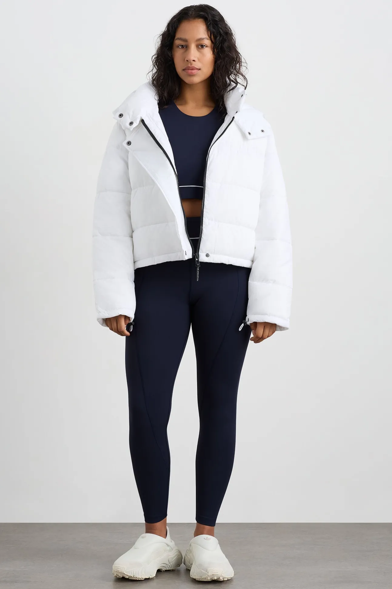 hooded_puffer_jacket__7.webp Hooded Puffer Jacket 711