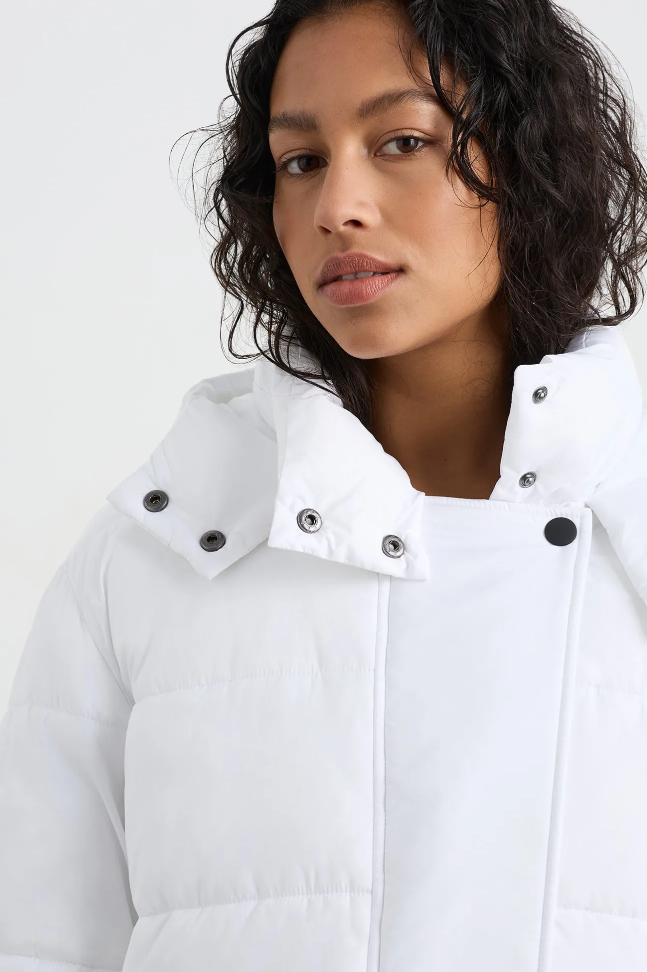 hooded_puffer_jacket__8.webp Hooded Puffer Jacket 711