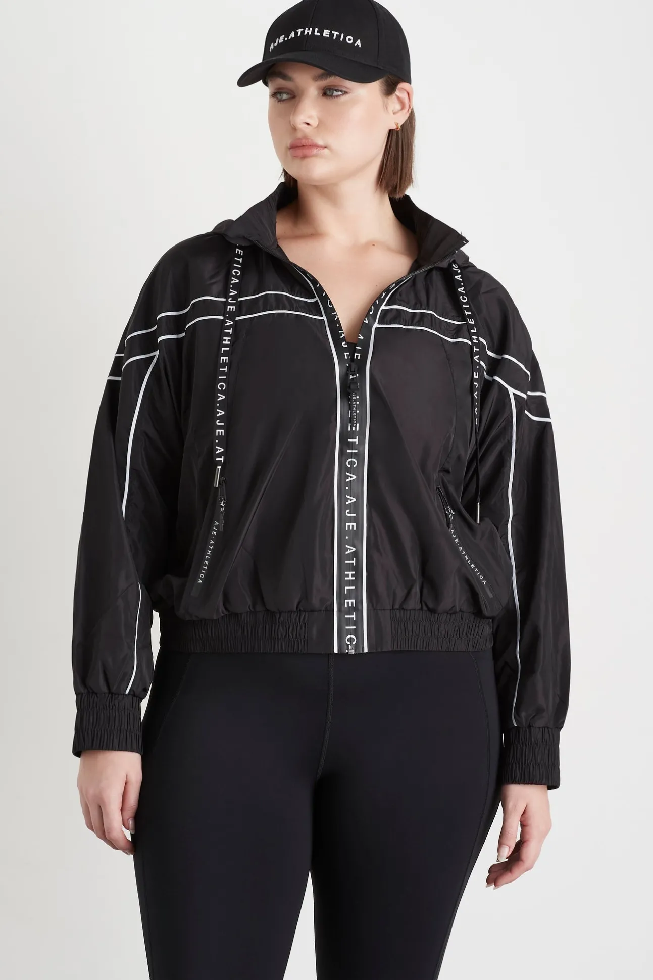 hooded_windbreaker_jacket_11.webp Hooded Windbreaker Jacket 016