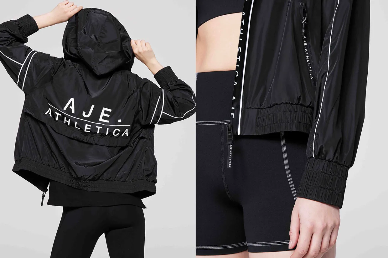hooded_windbreaker_jacket_16.webp Hooded Windbreaker Jacket 016