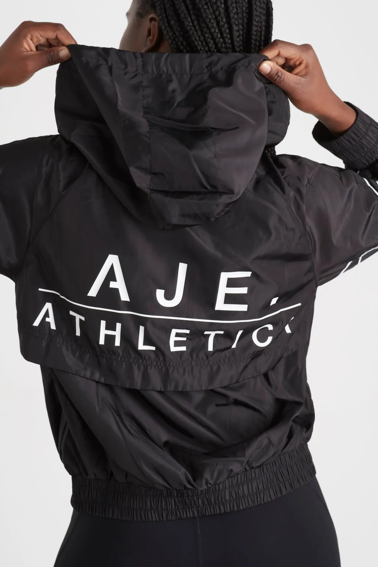 hooded_windbreaker_jacket_4.webp Hooded Windbreaker Jacket 016
