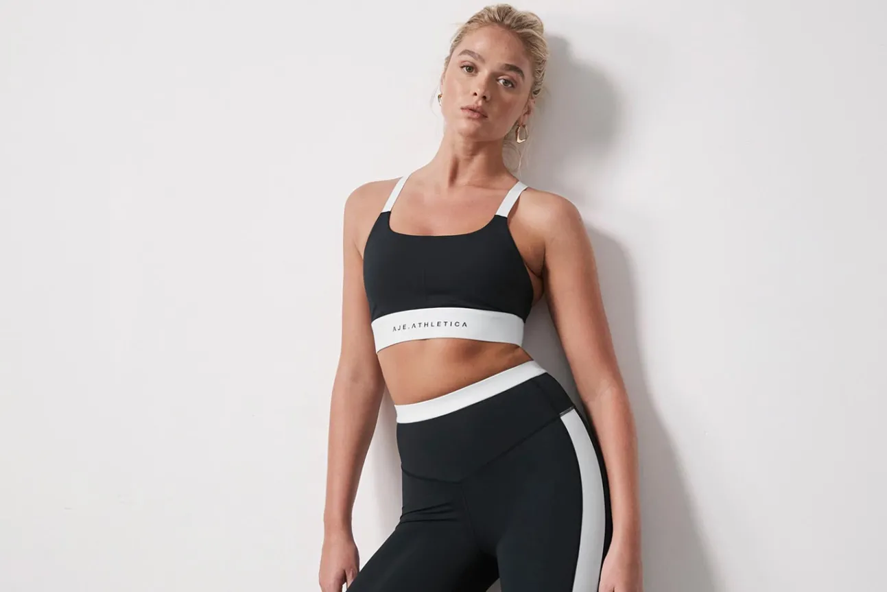 light_support_sports_bra__7.webp Light Support Sports Bra 320