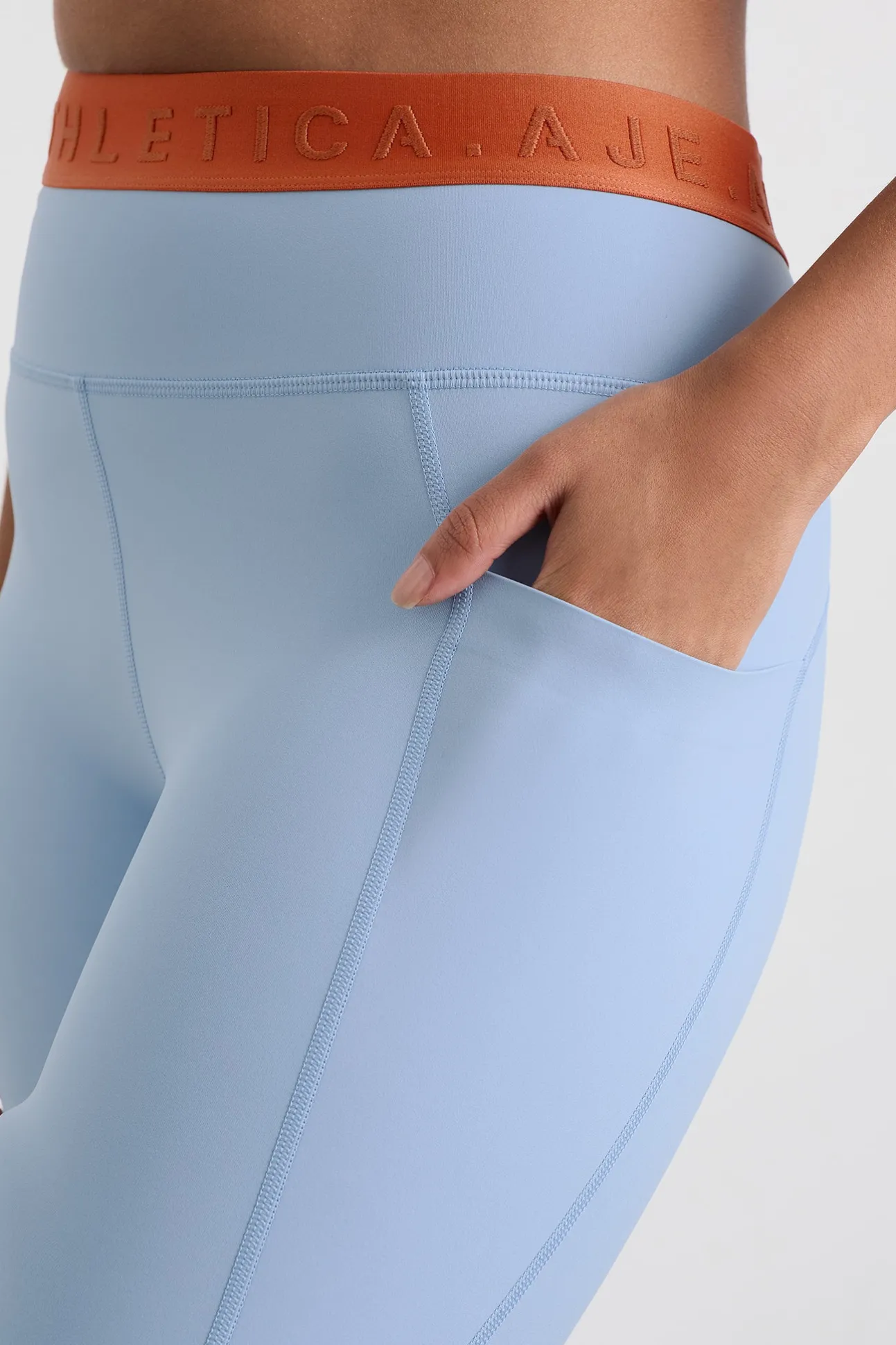 logo_tape_legging__8.webp Logo Tape Legging 208