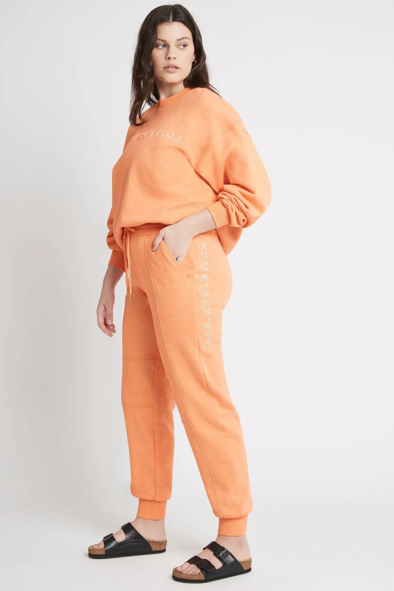 logo_trackpants__7.webp Logo Trackpants 502