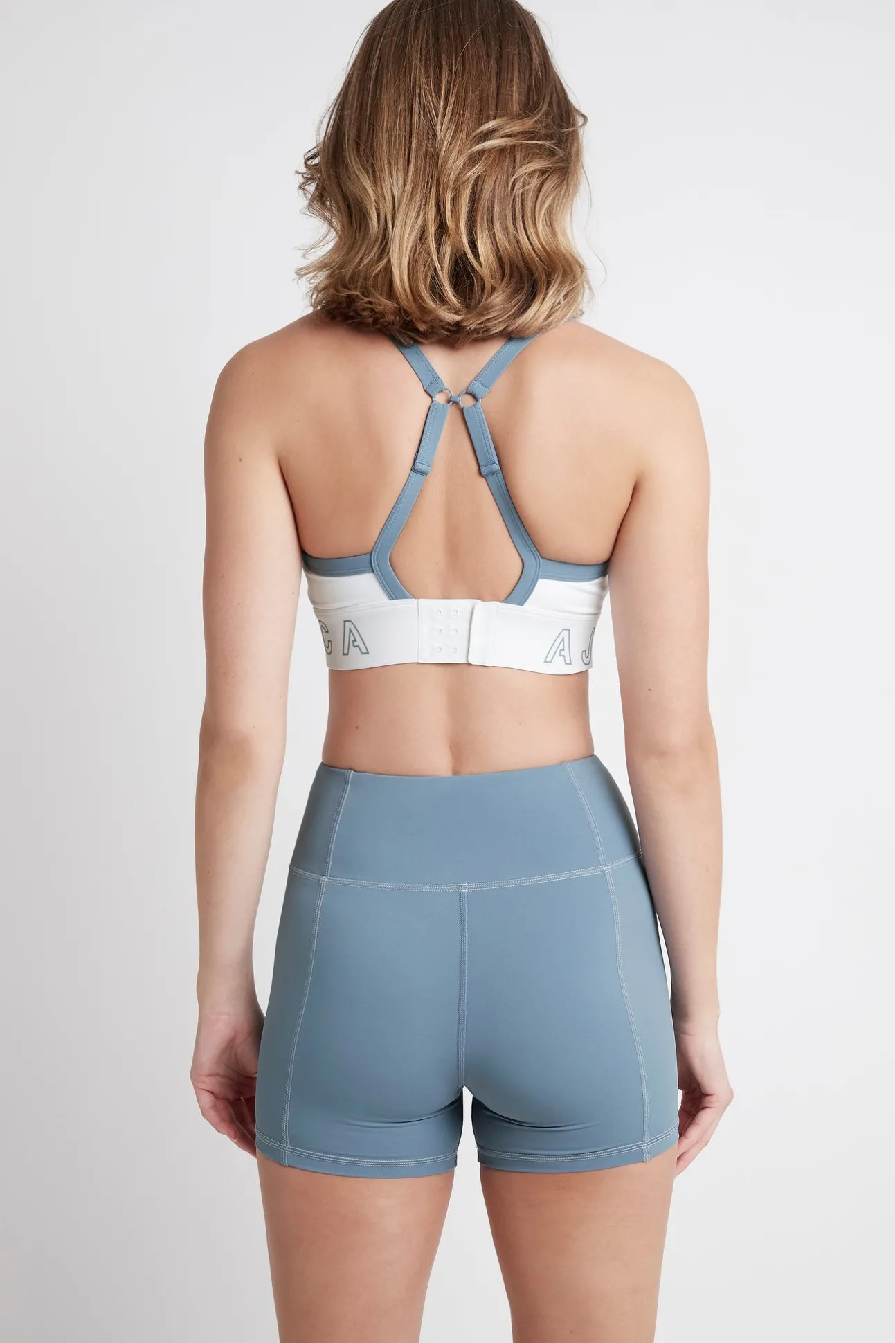 logotape_adjustable_strap_5-1.webp Logotape Adjustable Strap Sports Bra 307