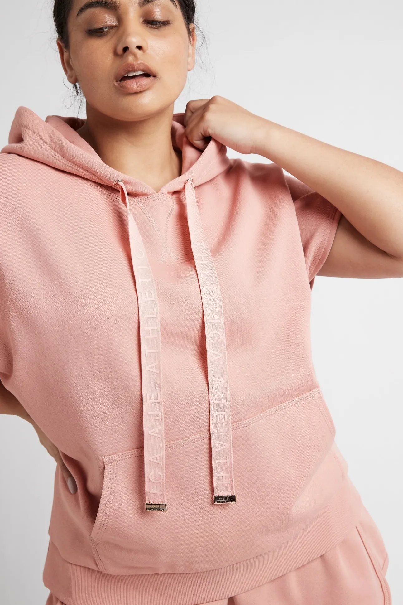 logotape_short_sleeve_hoo_13-1.webp Logotape Short Sleeve Hoodie 403