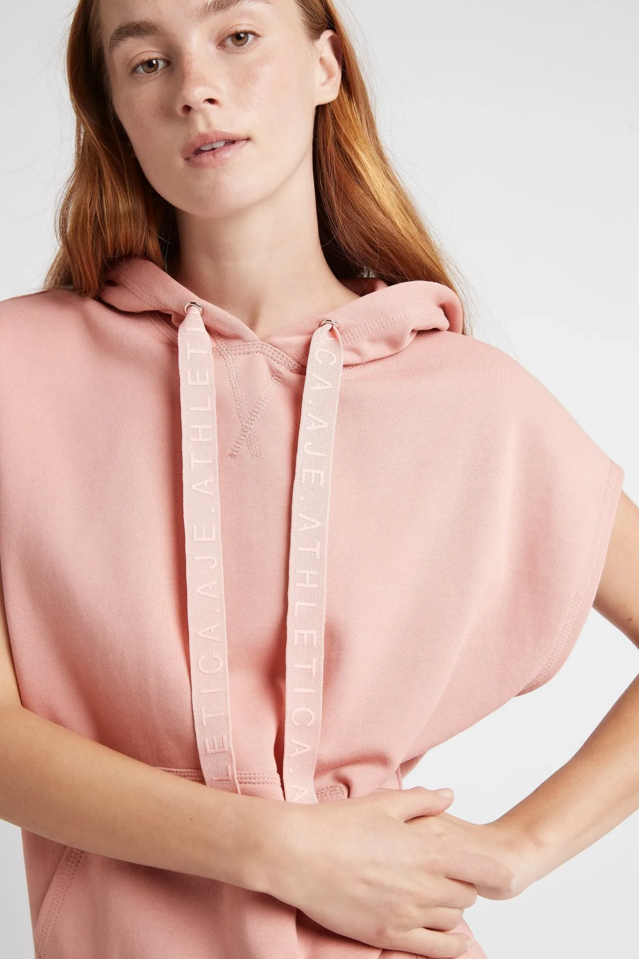 logotape_short_sleeve_hoo_3-1.webp Logotape Short Sleeve Hoodie 403