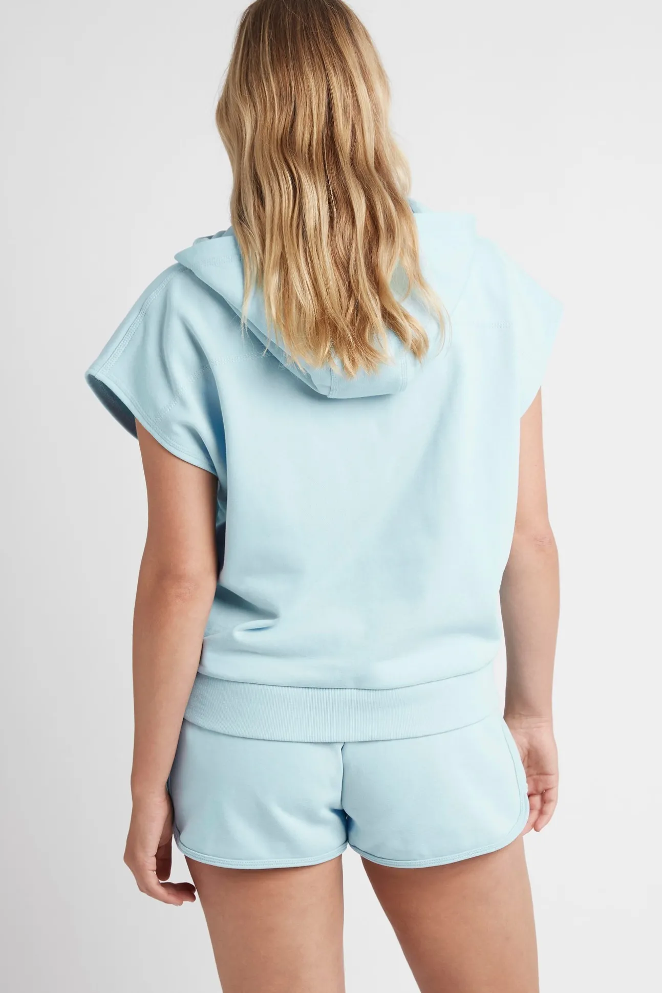 logotape_short_sleeve_hoo_9.webp Logotape Short Sleeve Hoodie 403