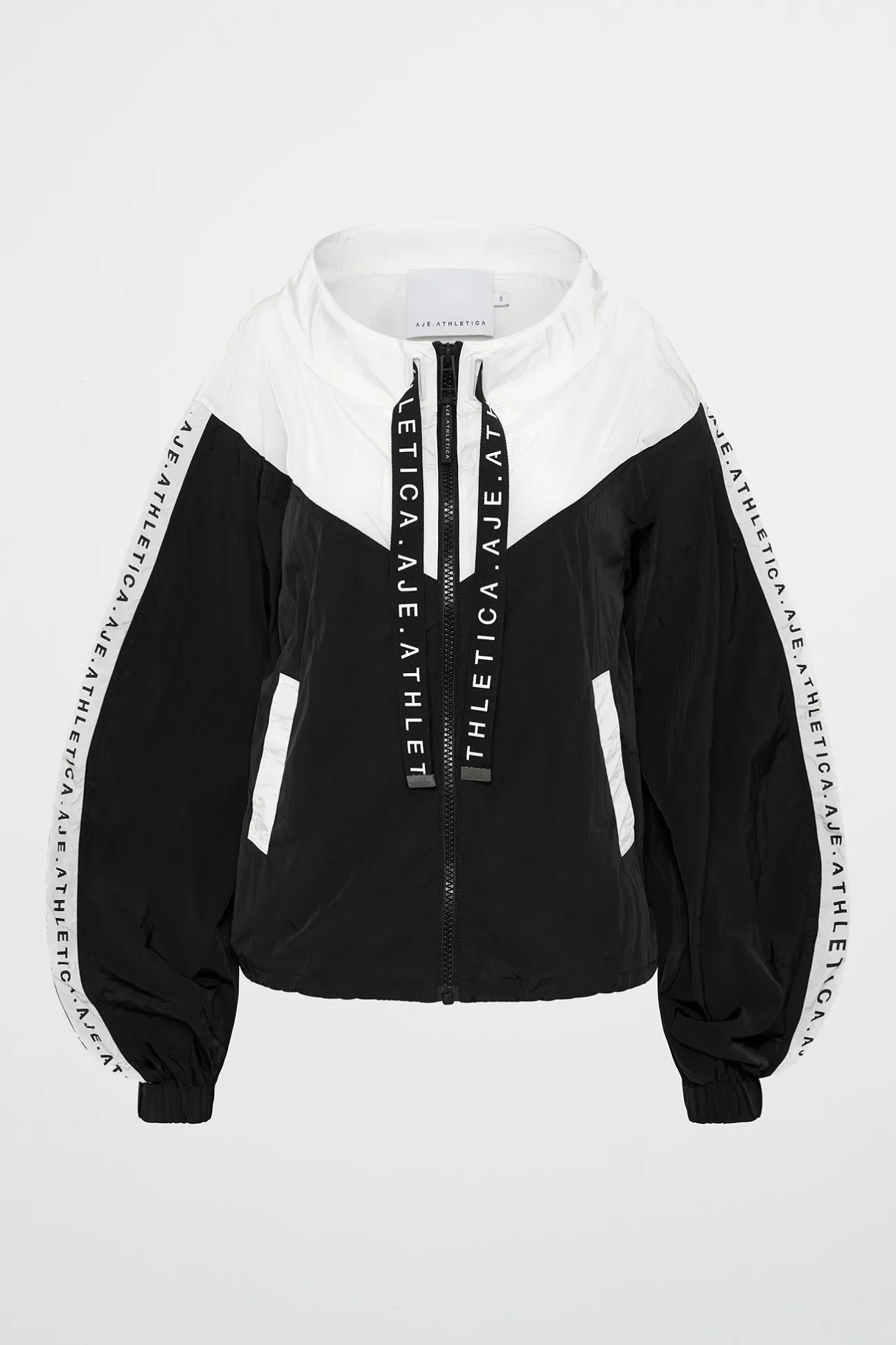 logotape_spray_jacket__1.webp Logotape Spray Jacket 762