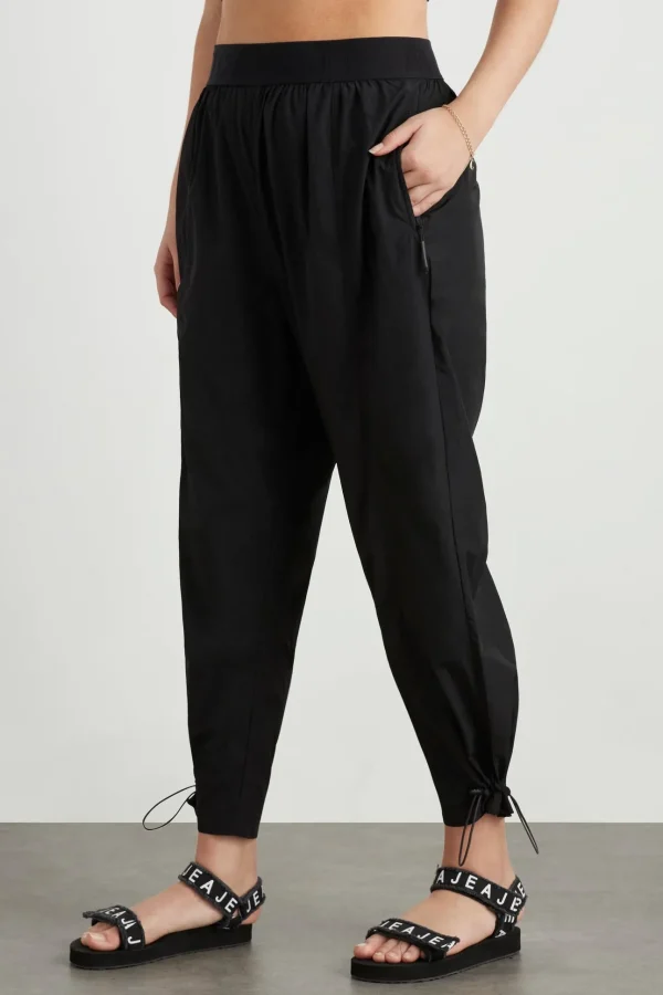 Logotape Spray Trackpants 511