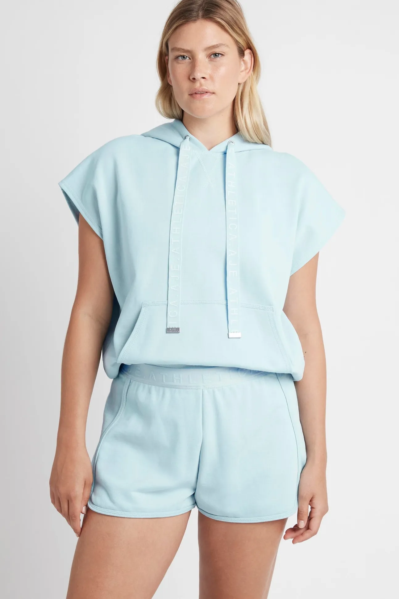 logotape_sweat_shorts__6.webp Logotape Sweat Shorts 604