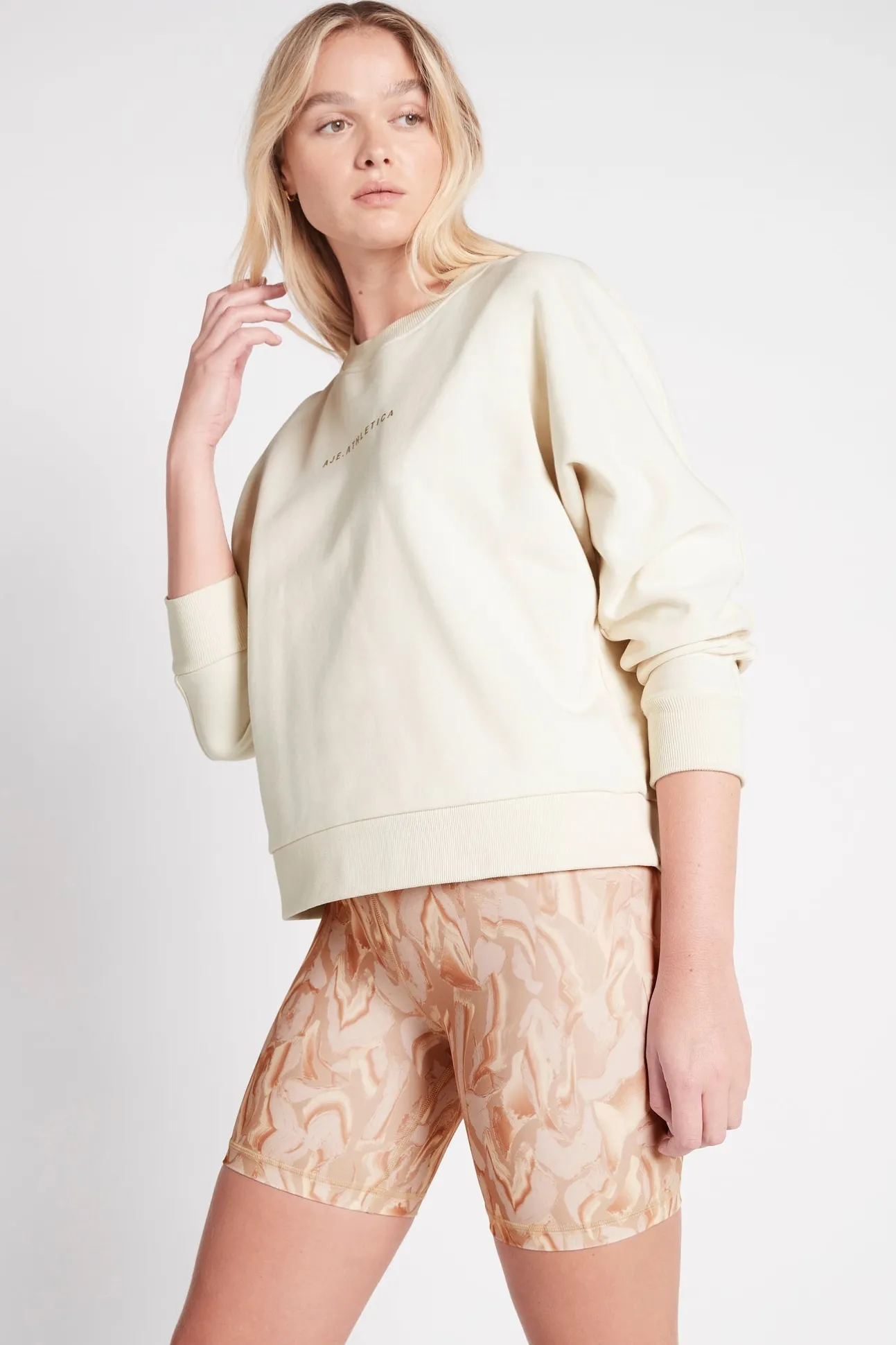 metallic_signature_logo_c_2.webp Metallic Signature Logo Crew Jumper 401
