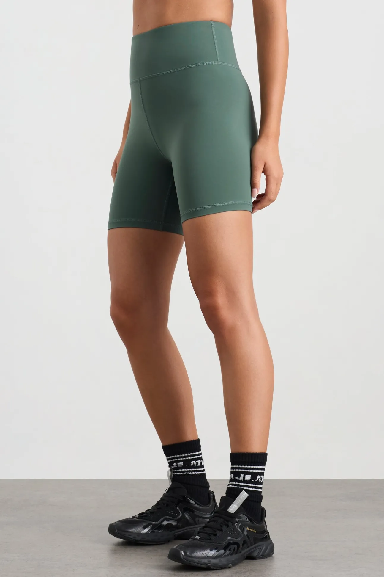 mid_bike_shorts__2.webp Mid Bike Shorts 636