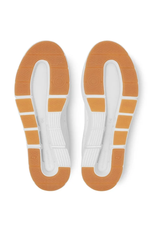 On The Roger Centre Court Sneaker