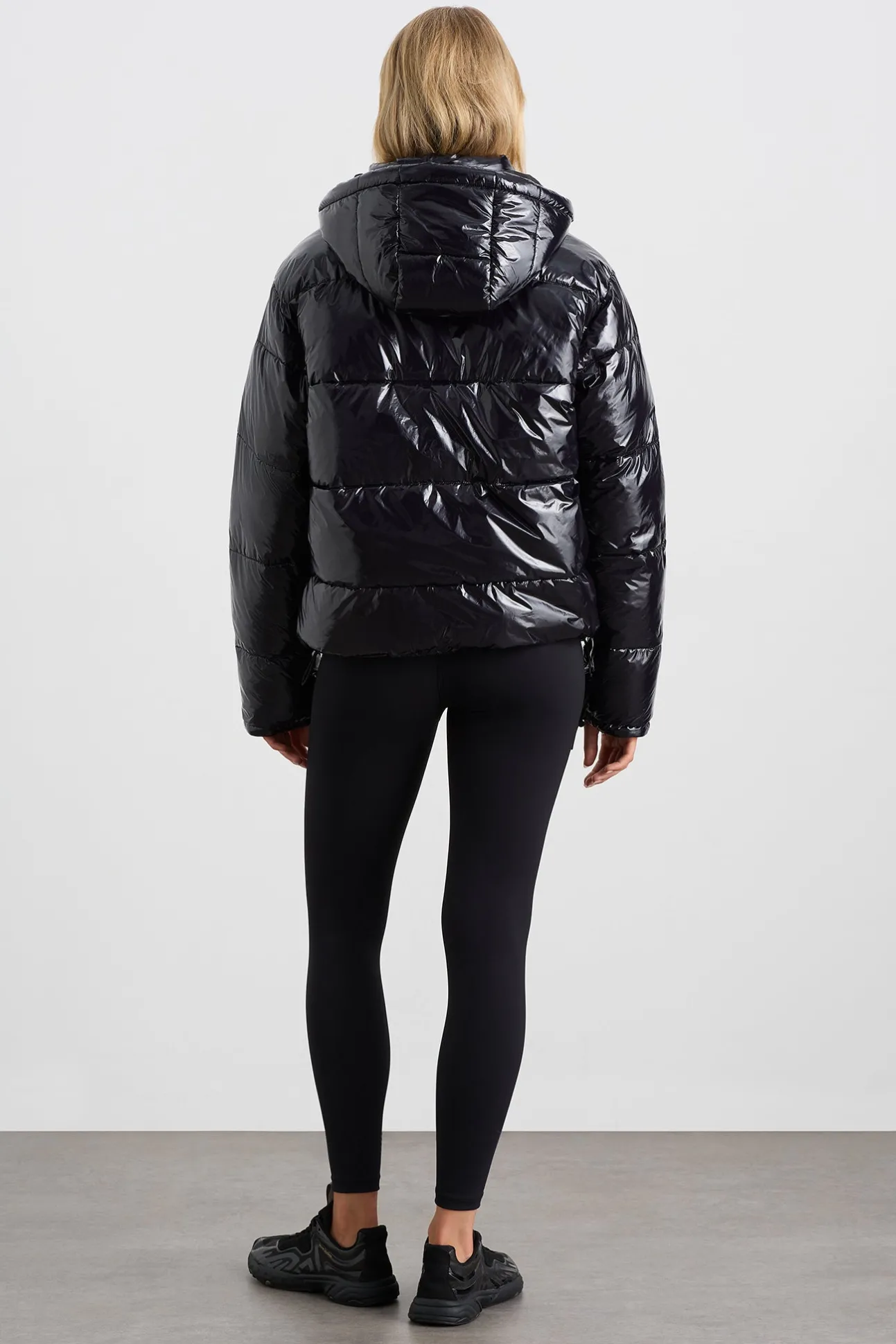 oversized_puffer_jacket__6.webp Oversized Puffer Jacket 763