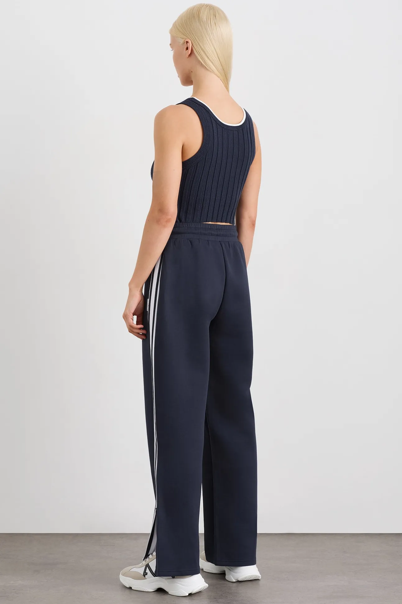 panel_trackpant__3.webp Panel Trackpant 504