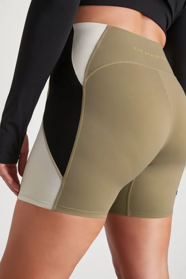 Panelled Bike Short 615