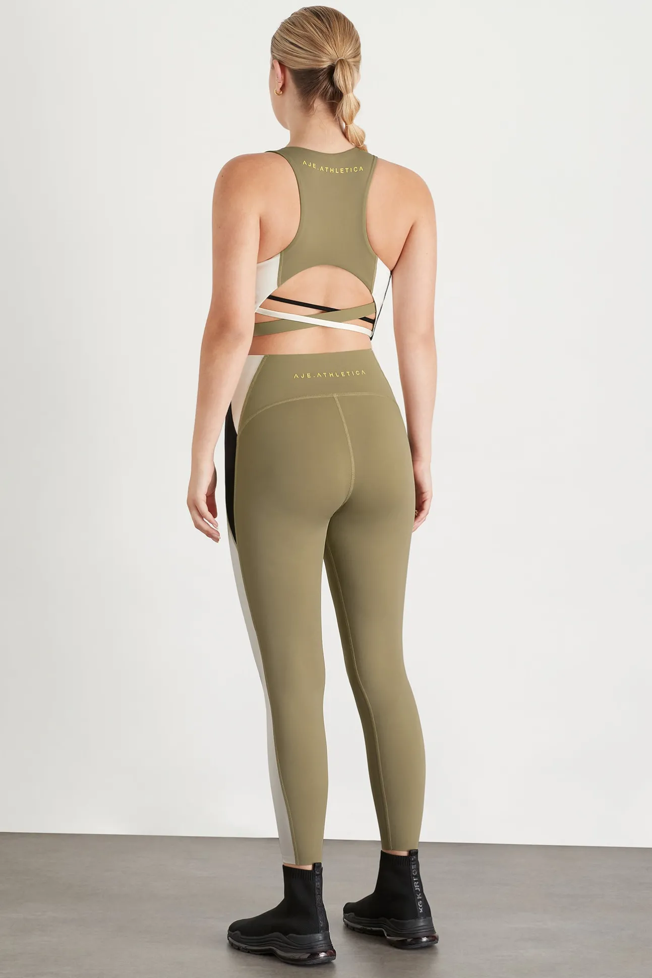panelled_legging__10.webp Panelled Legging 211