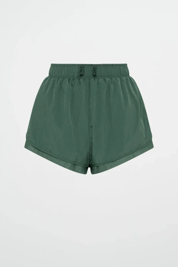 Perforated Spray Shorts 019