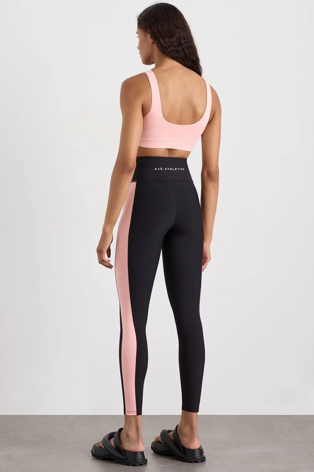 plunge_sports_bra__13-1.webp Plunge Sports Bra 337