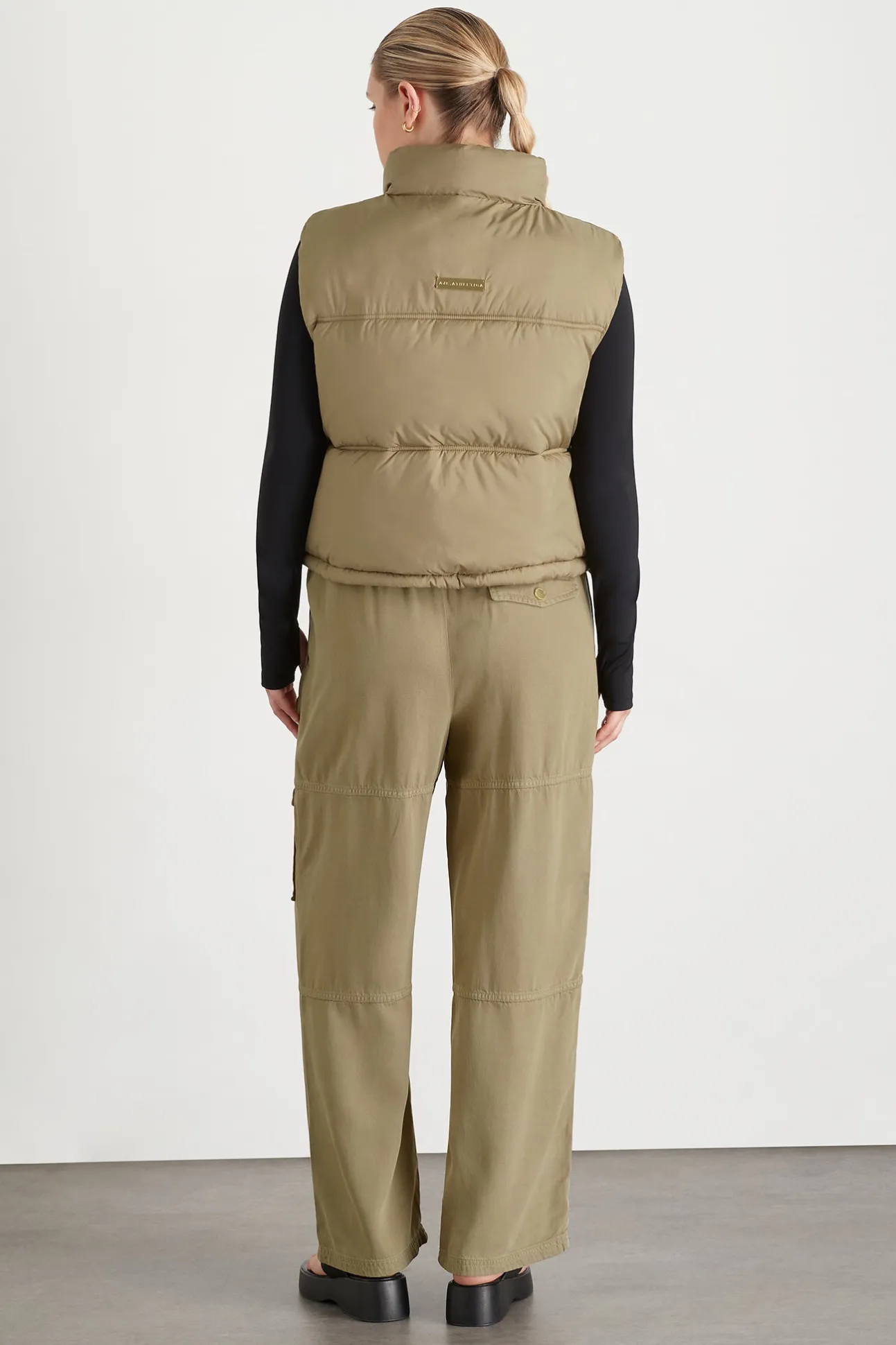 puffer_vest__10-1.webp Puffer Vest 747