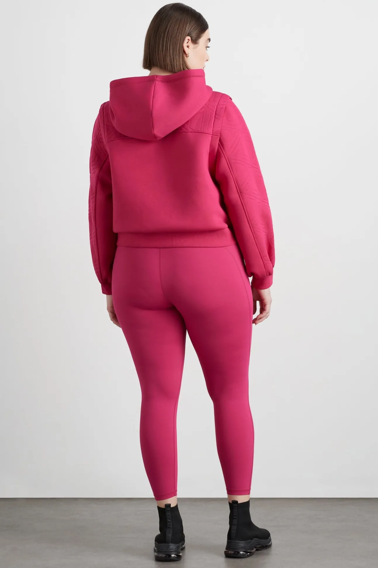 quilted_logo_scuba_hoodie_15.webp Quilted Logo Scuba Hoodie 418
