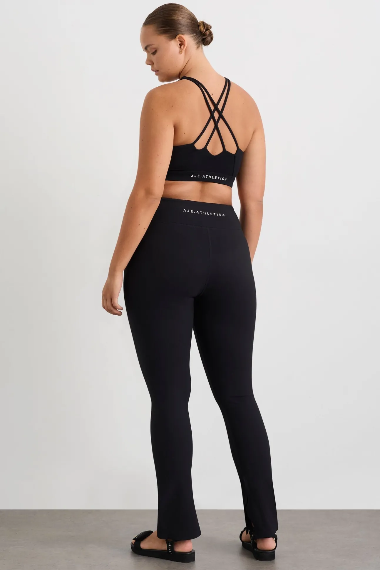 ruched_crossback_bra__15-1.webp Ruched Crossback Bra 353