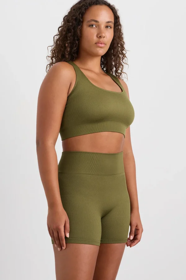 Seamless Crop 331