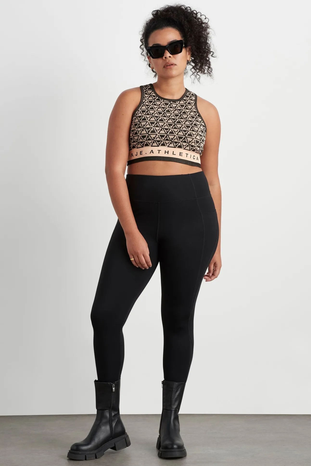 seamless_crop_top__11.webp Seamless Crop Top 331