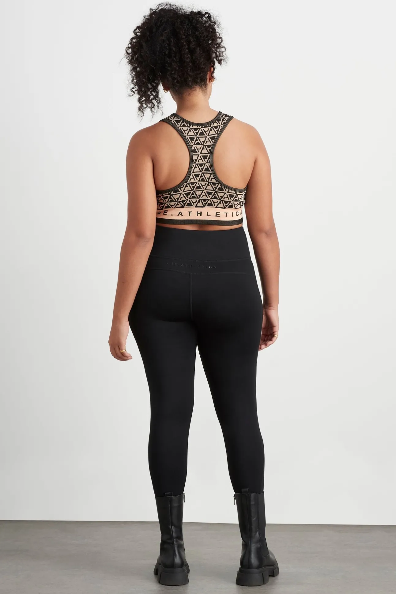 seamless_crop_top__14.webp Seamless Crop Top 331