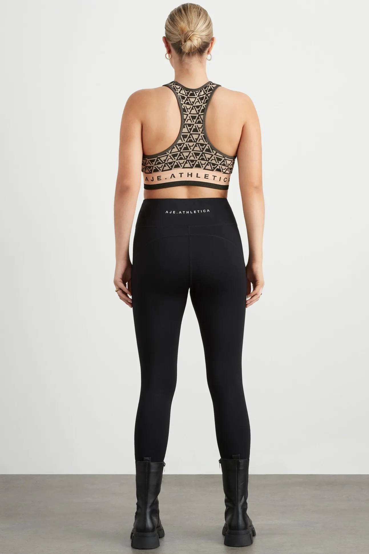 seamless_crop_top__9.webp Seamless Crop Top 331
