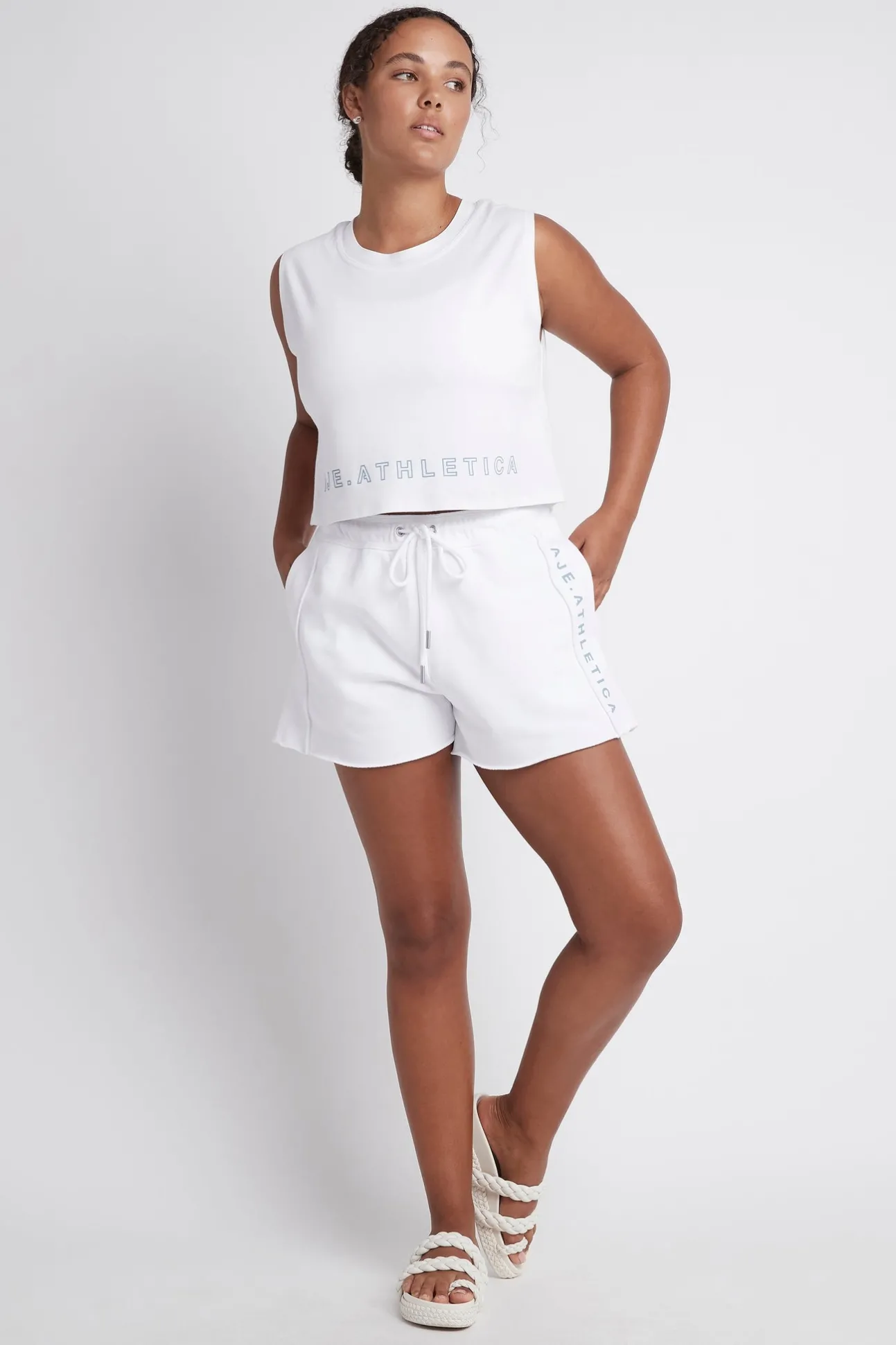 signature_logo_sweat_shor_10.webp Signature Logo Sweat Shorts 603