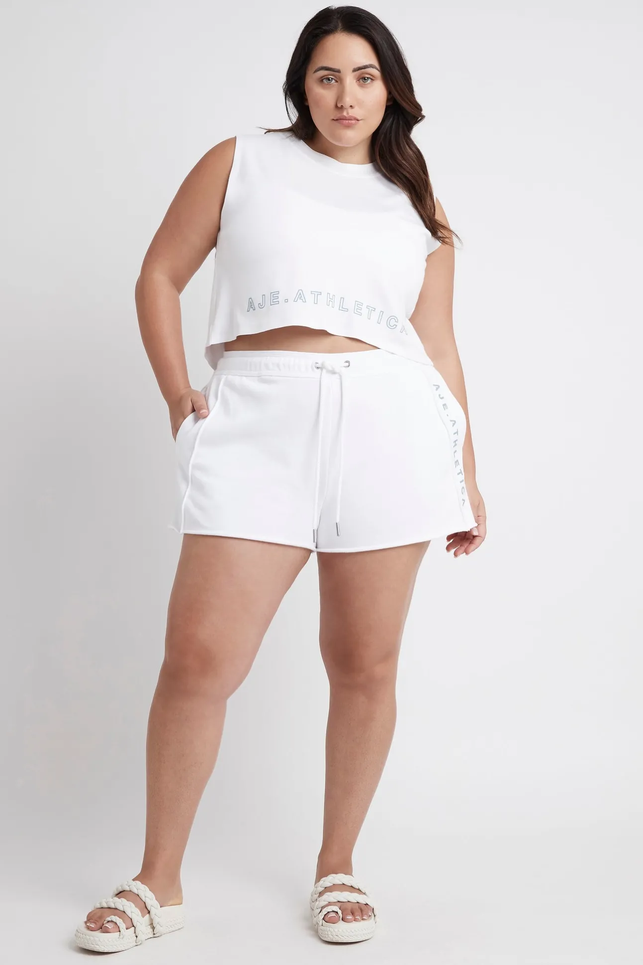 signature_logo_sweat_shor_15.webp Signature Logo Sweat Shorts 603