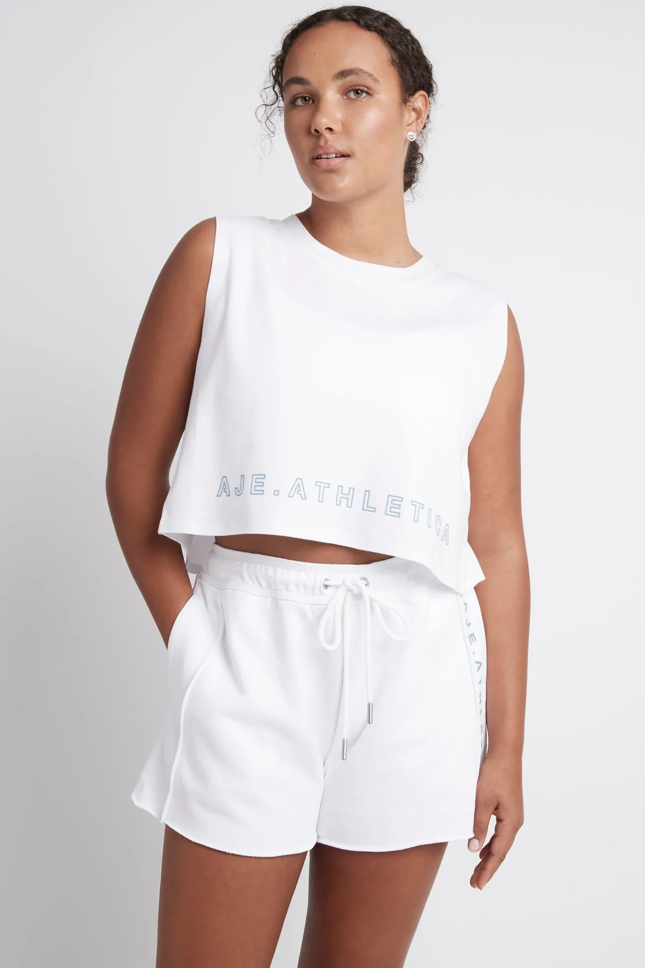 signature_logo_sweat_shor_6.webp Signature Logo Sweat Shorts 603
