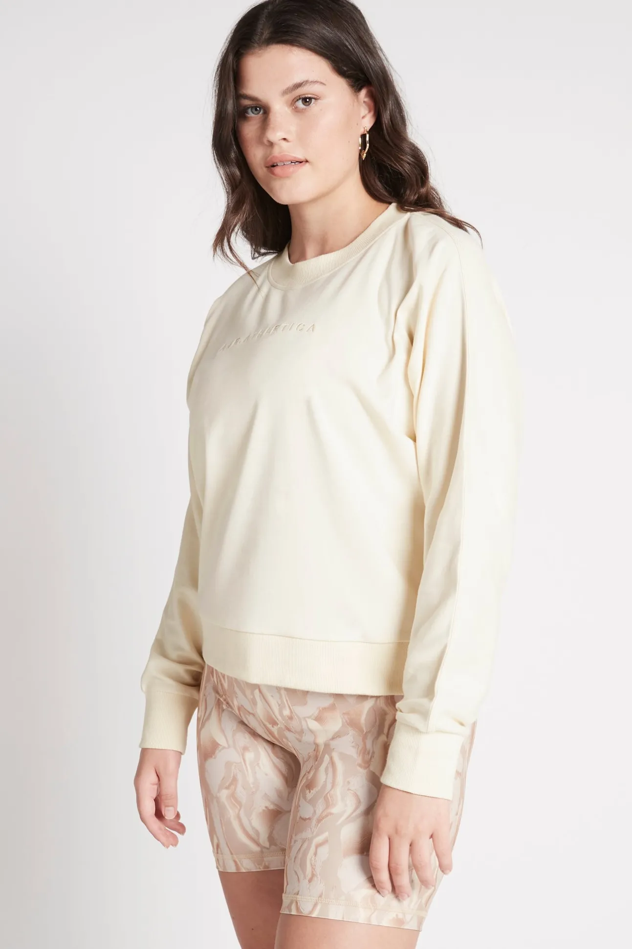 signature_logo_sweatshirt_3.webp Signature Logo Sweatshirt 122