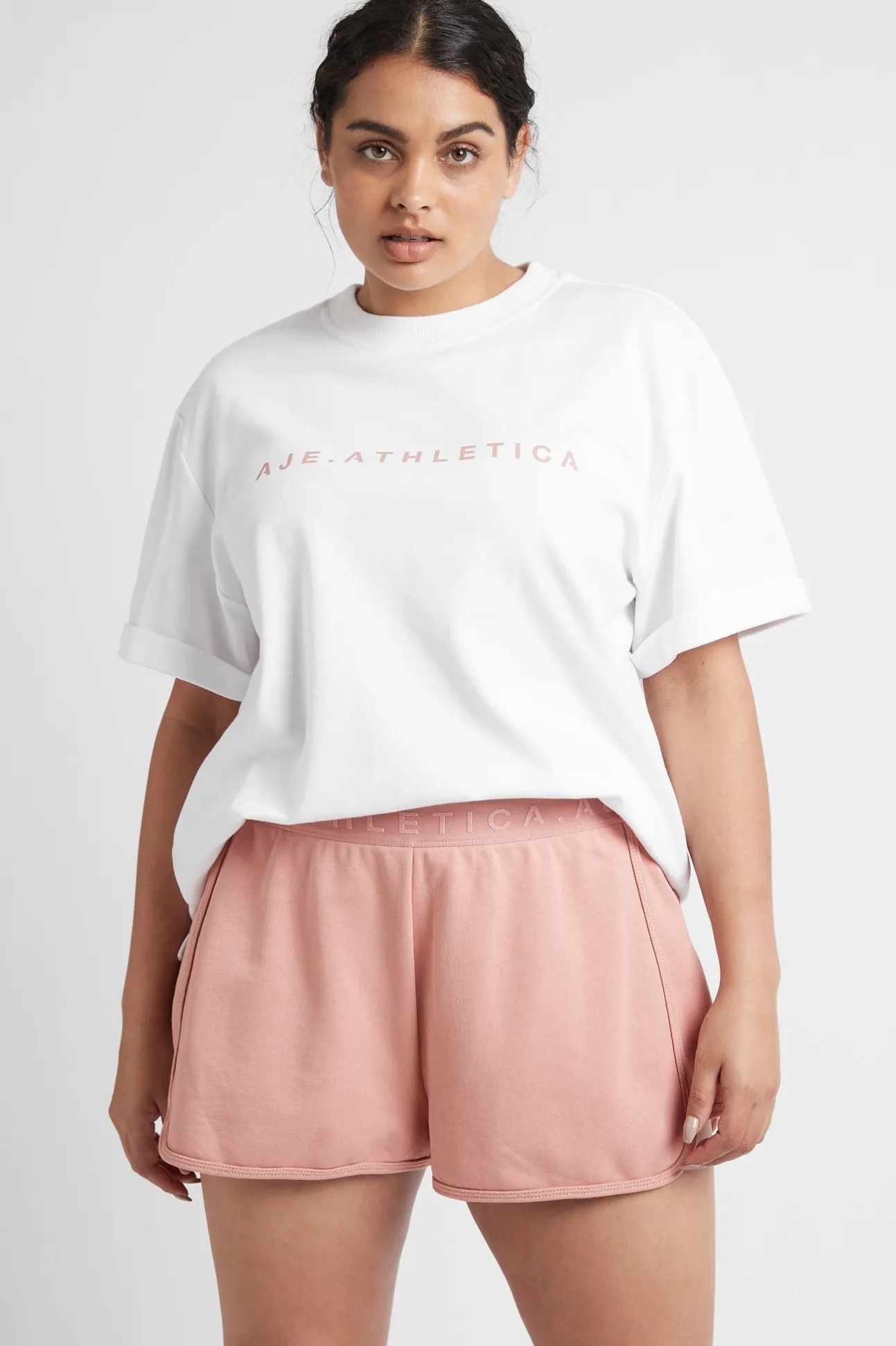 signature_logo_tshirt__11.webp Signature Logo T-Shirt 102