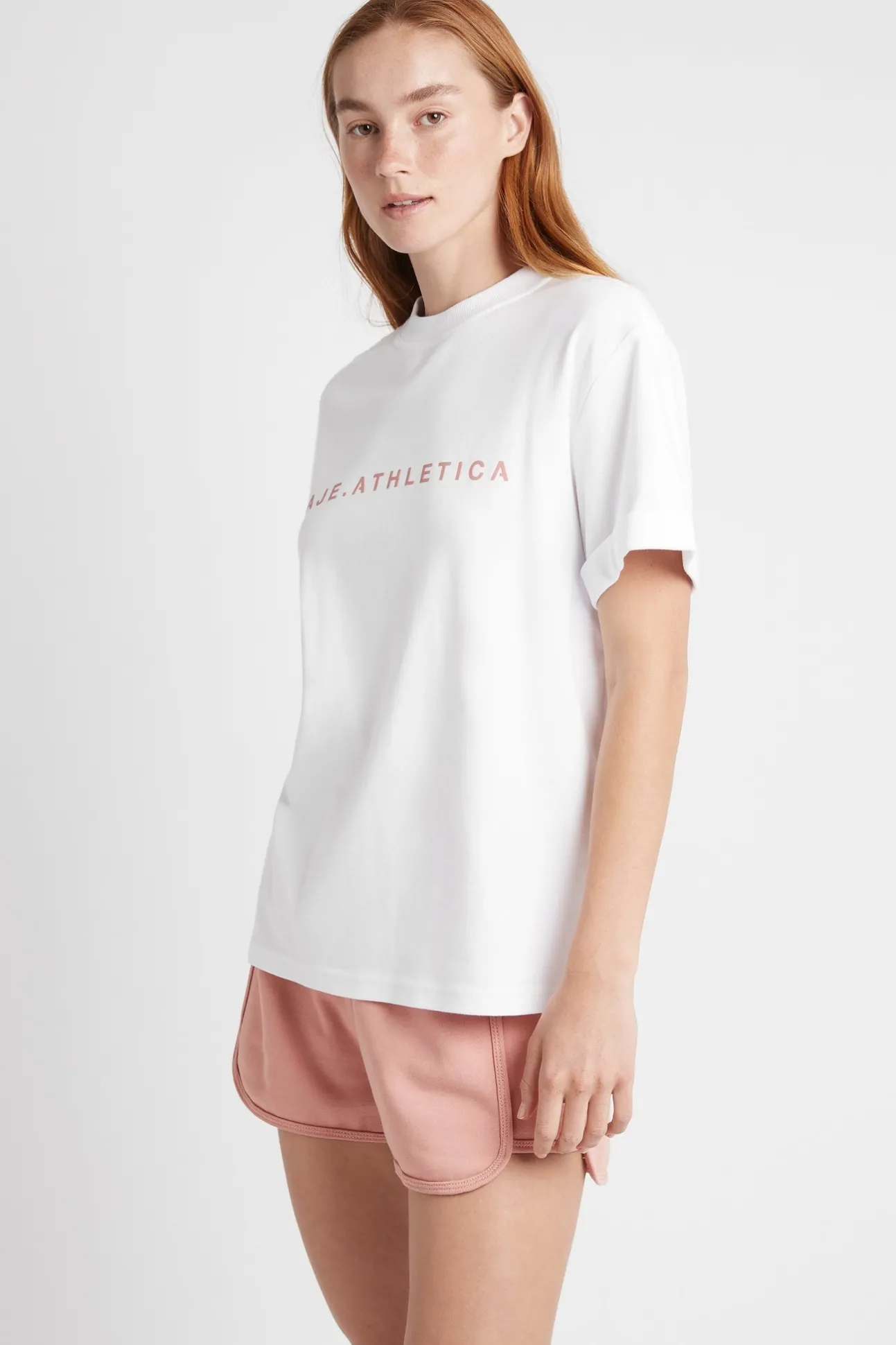 signature_logo_tshirt__2.webp Signature Logo T-Shirt 102