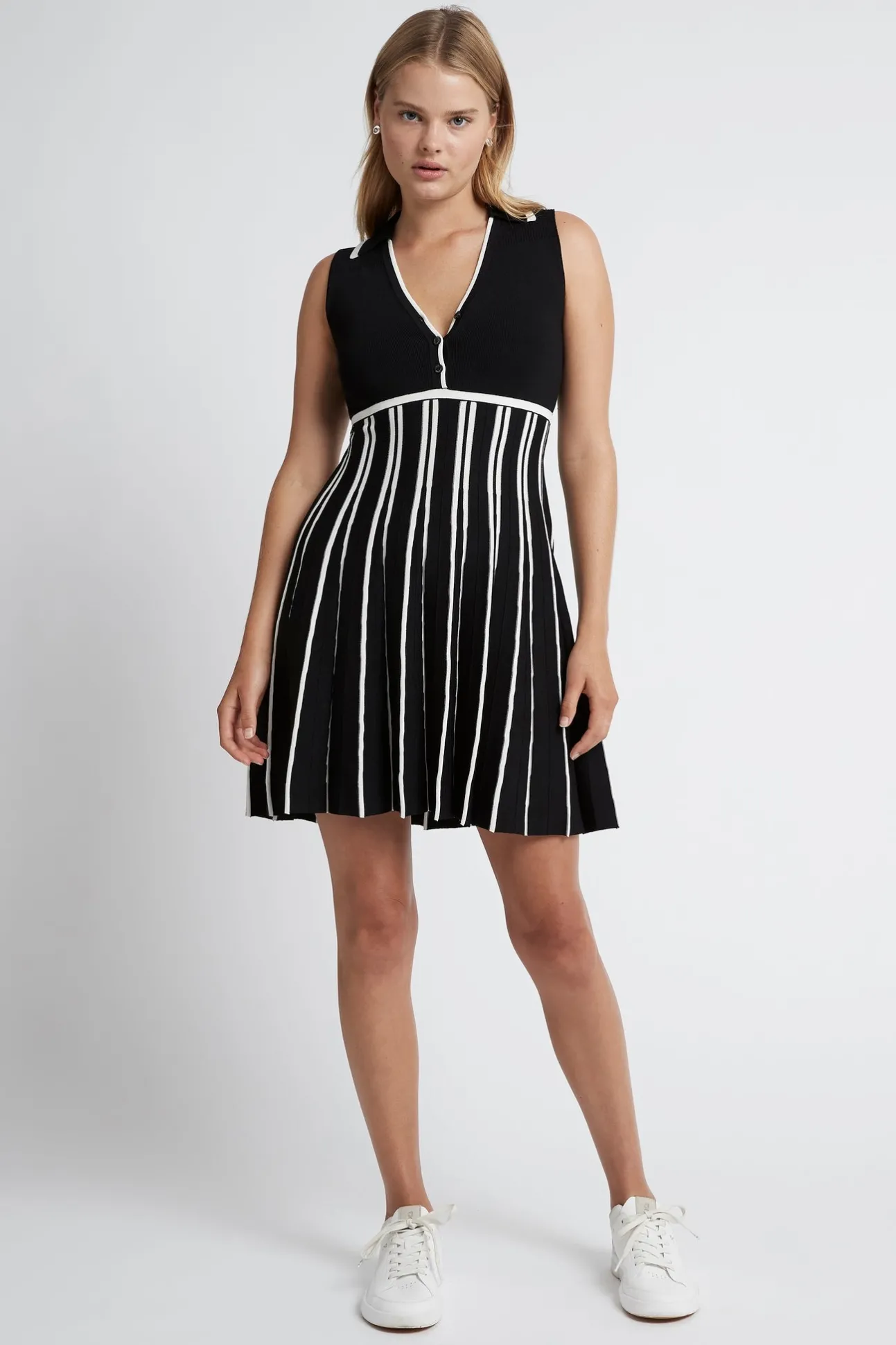 sleeveless_pleated_knit_m_0.webp Sleeveless Pleated Knit Mini Dress 801