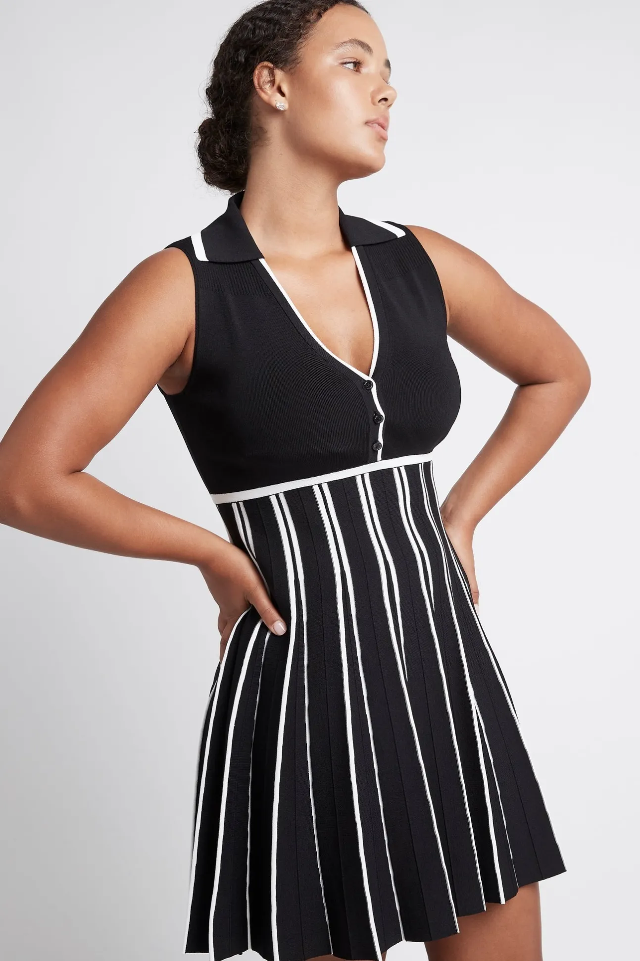 sleeveless_pleated_knit_m_8.webp Sleeveless Pleated Knit Mini Dress 801