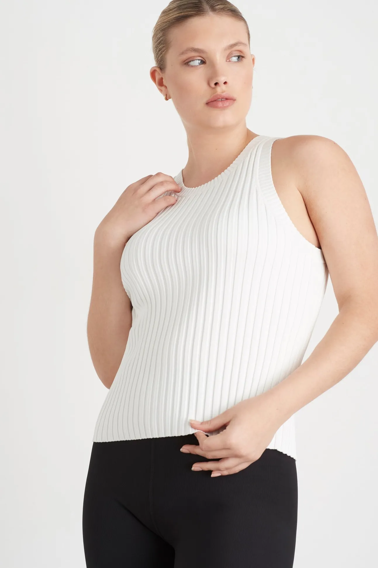 slim_knitted_tank__6-3.webp Slim Knitted Tank 107